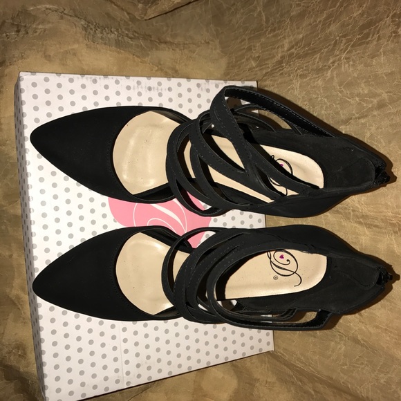 My Delicious Shoes black suede heels Never Used - Picture 2 of 8